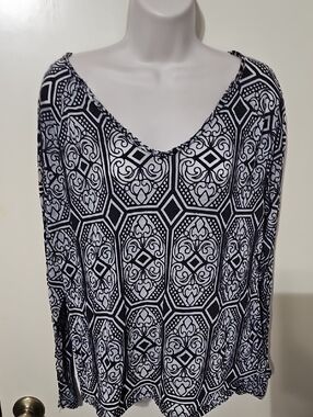 Cato Black and White Sheer Geometric Print V-Neck Blouse